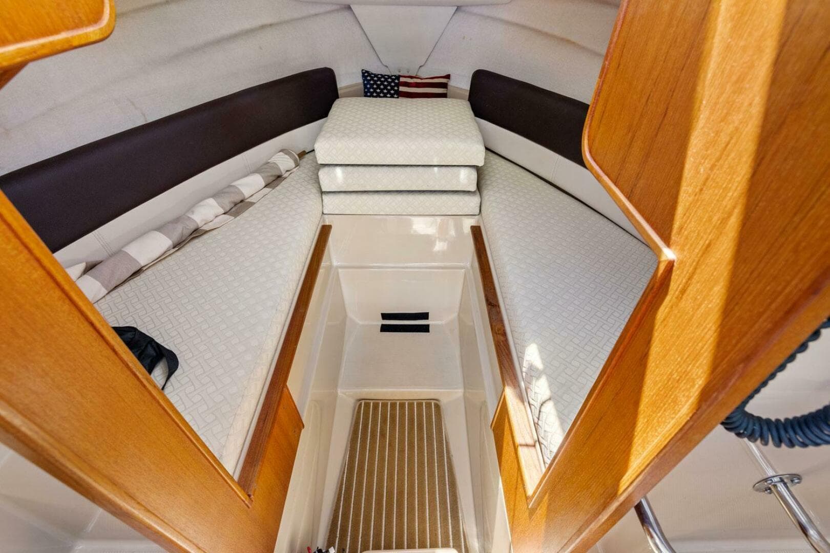 2014 Ranger Tugs R-27 — photo 38