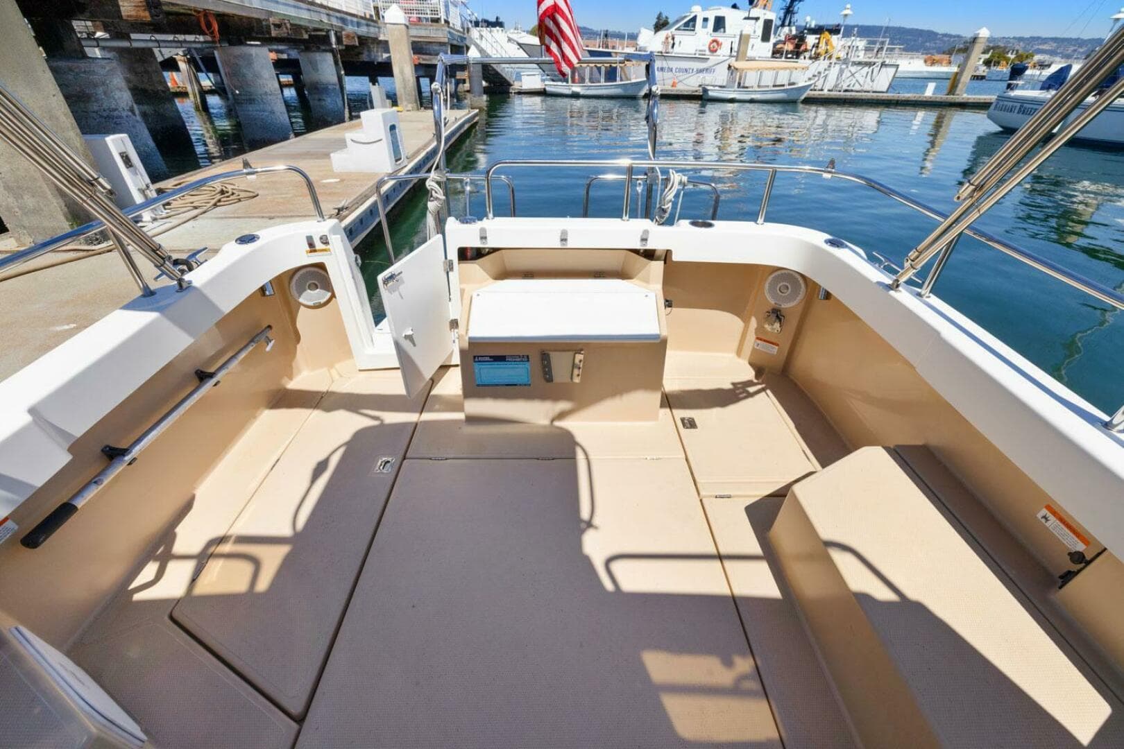 2014 Ranger Tugs R-27 — photo 27