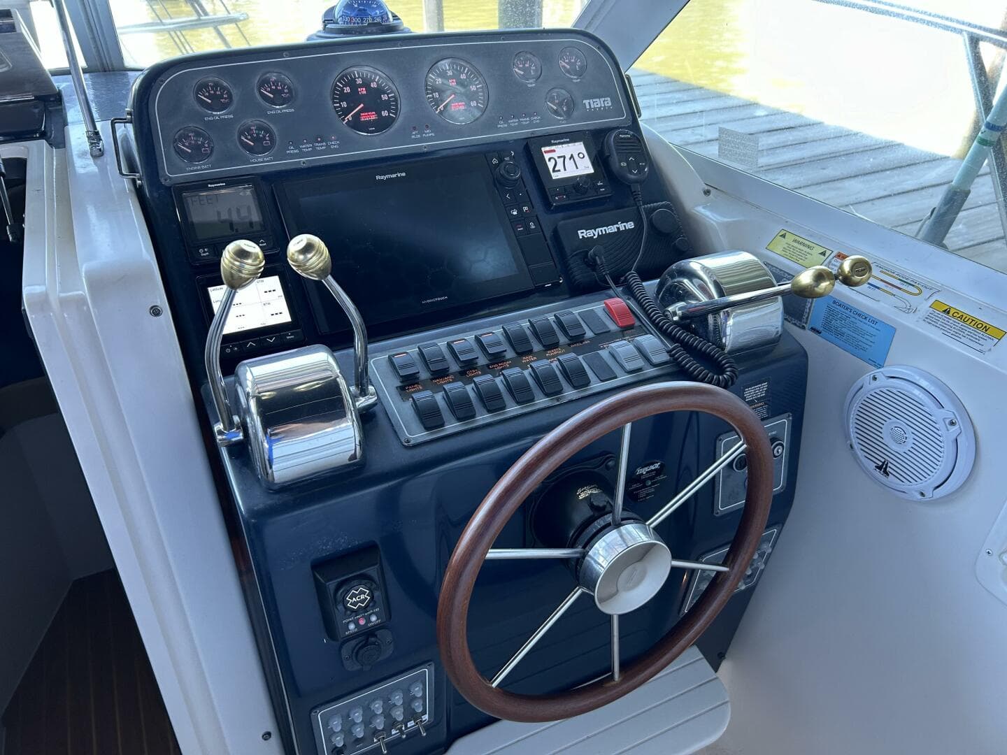 2003 Tiara Yachts 2900 Coronet — photo 2