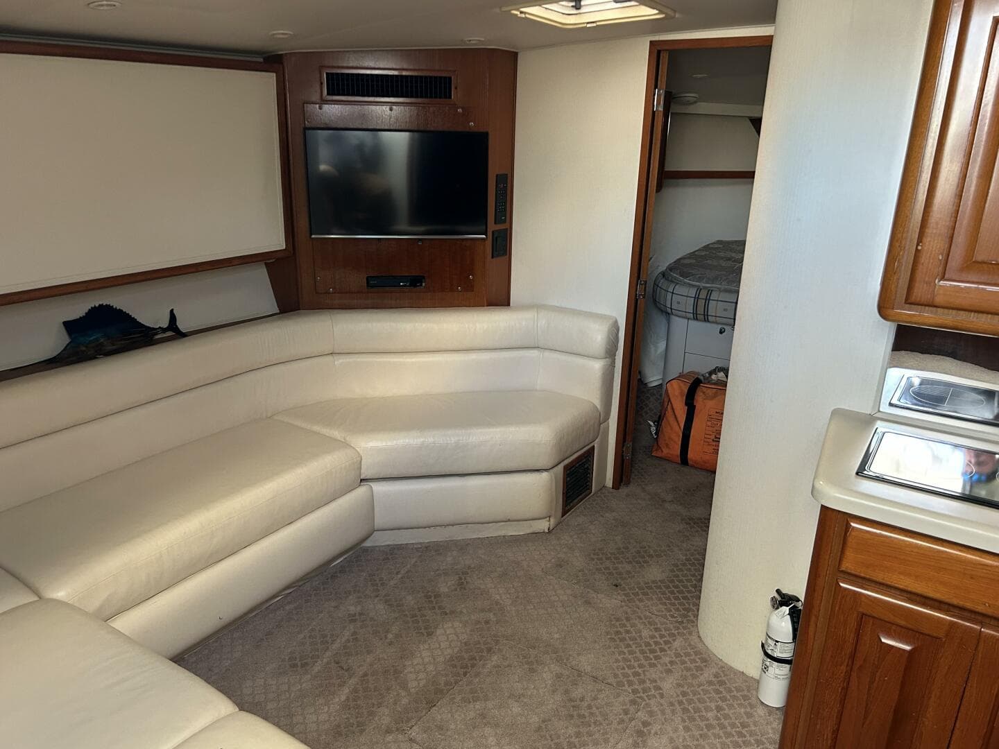 1997 Viking 43 Open — photo 16