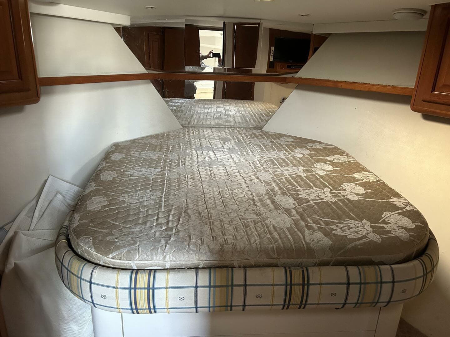 1997 Viking 43 Open — photo 24