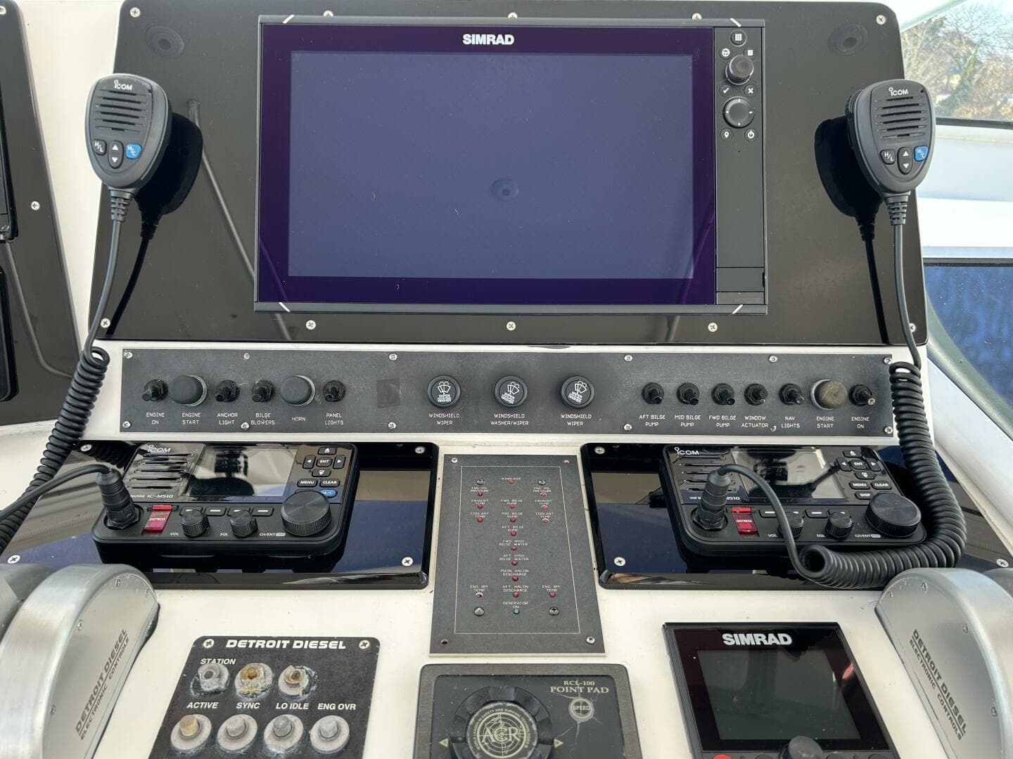 1997 Viking 43 Open — photo 14