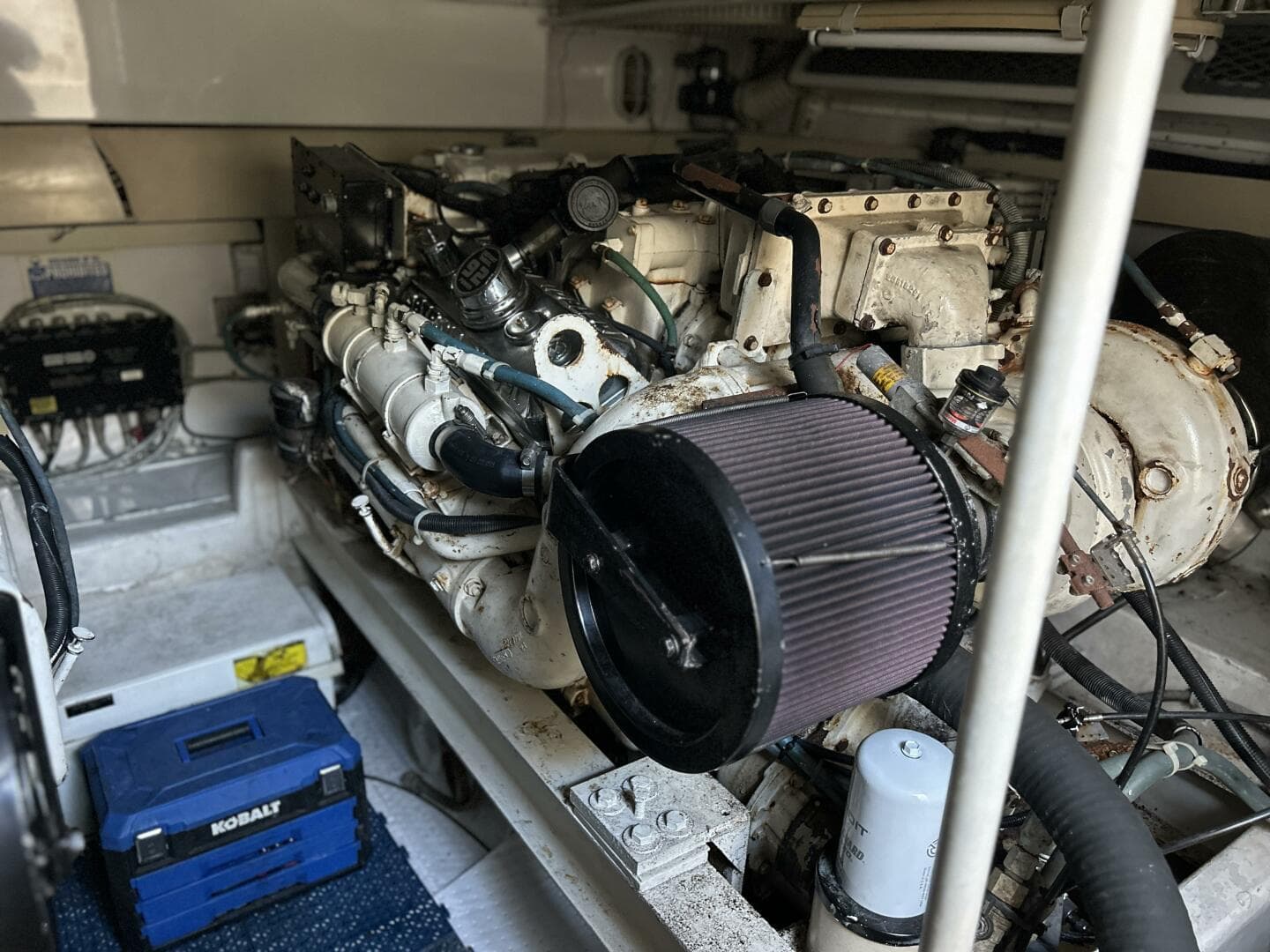 1997 Viking 43 Open — photo 34