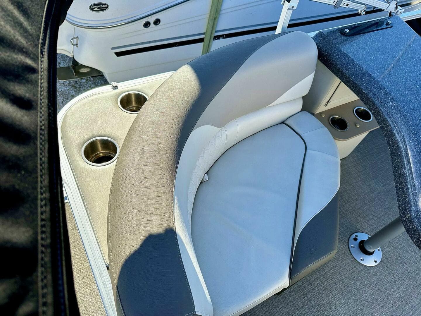 2022 Tahoe Ltz 2285 Ent Tritoon — photo 44