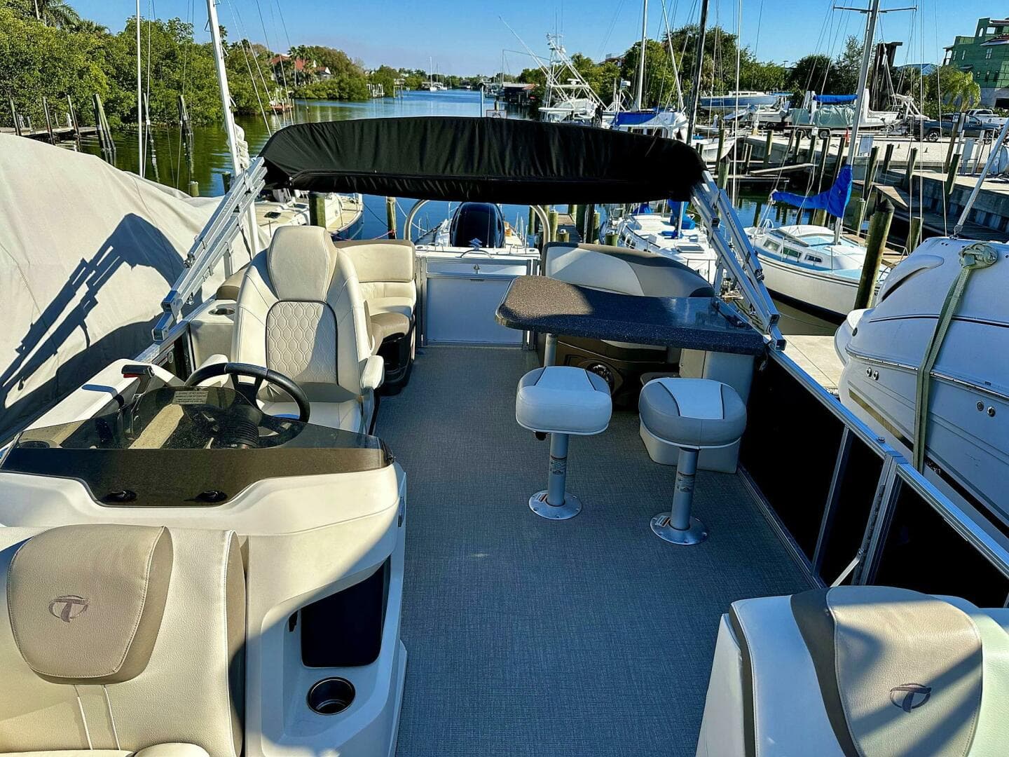 2022 Tahoe Ltz 2285 Ent Tritoon — photo 48