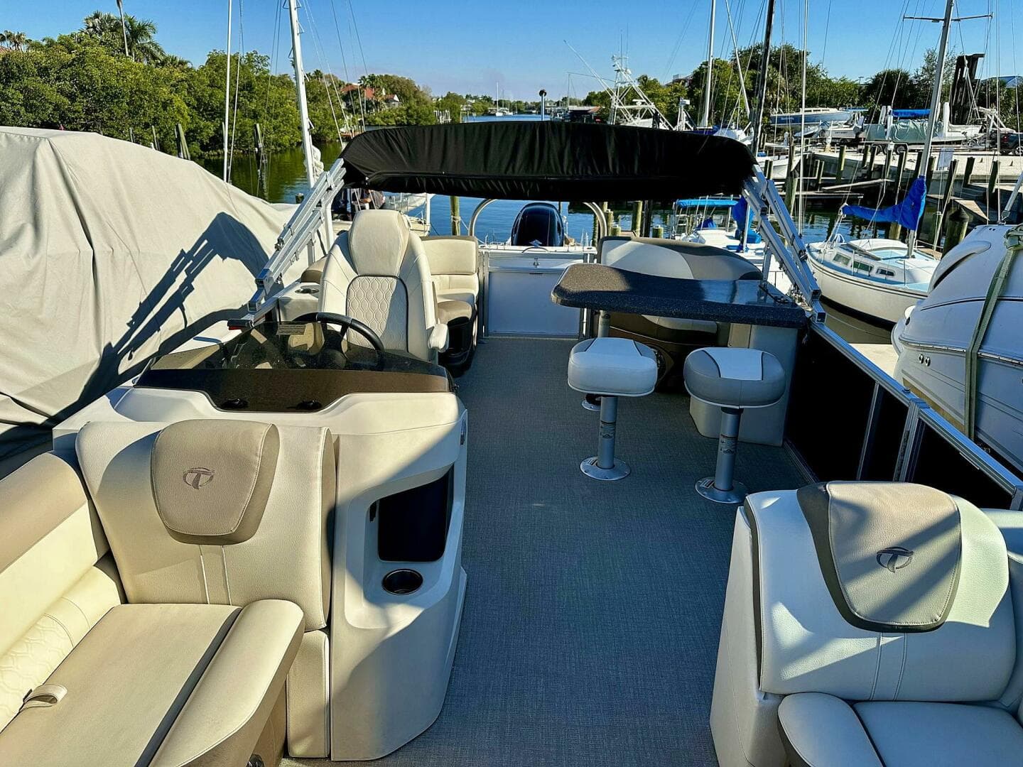 2022 Tahoe Ltz 2285 Ent Tritoon — photo 46