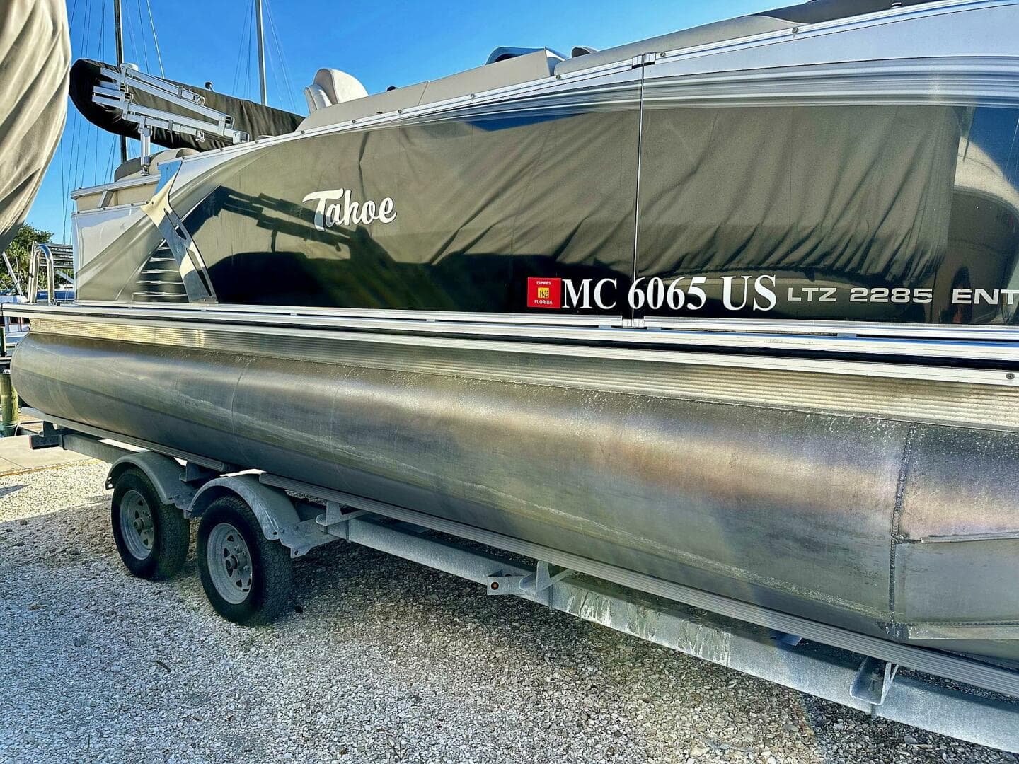 2022 Tahoe Ltz 2285 Ent Tritoon — photo 25