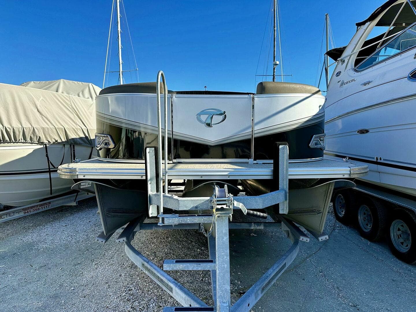 2022 Tahoe Ltz 2285 Ent Tritoon — photo 35