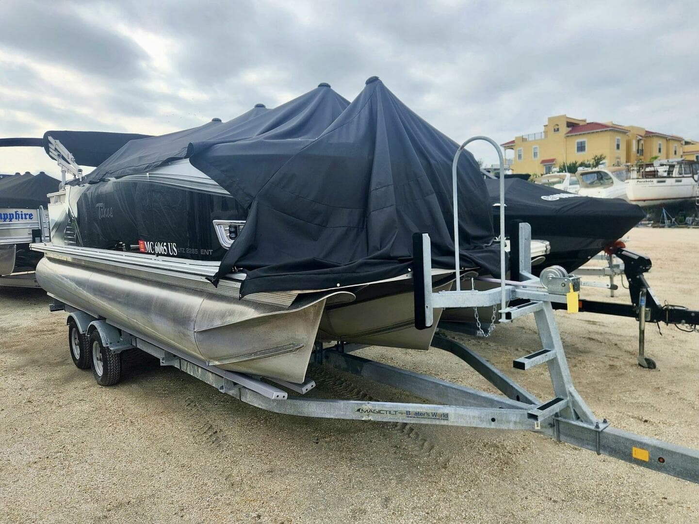 2022 Tahoe Ltz 2285 Ent Tritoon — photo 16