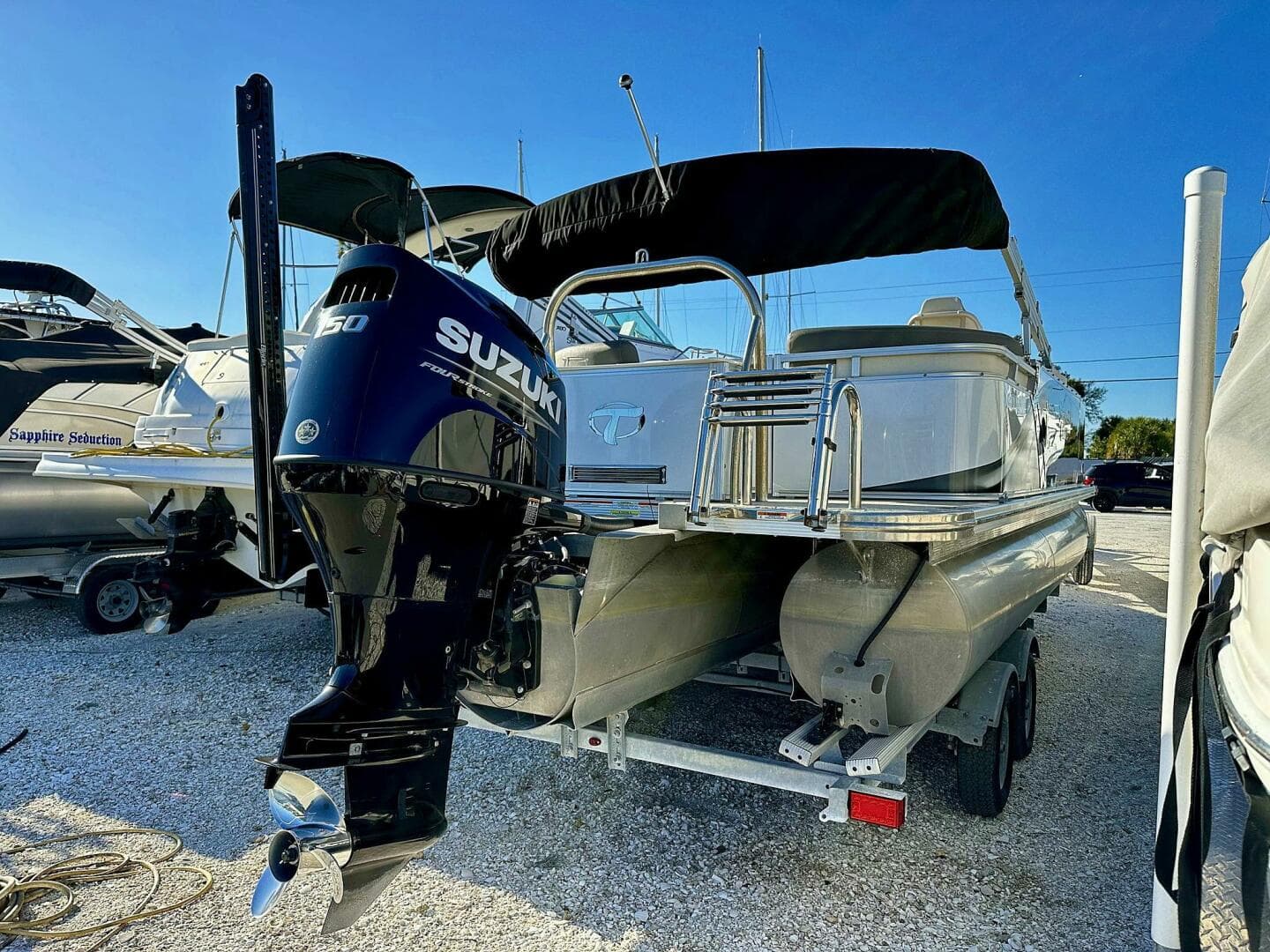 2022 Tahoe Ltz 2285 Ent Tritoon — photo 10