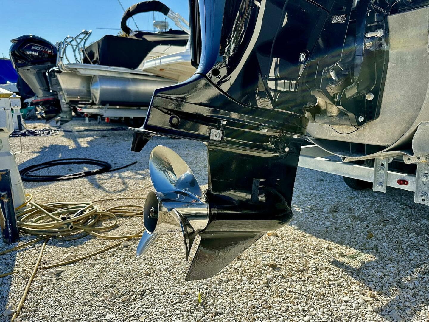 2022 Tahoe Ltz 2285 Ent Tritoon — photo 14