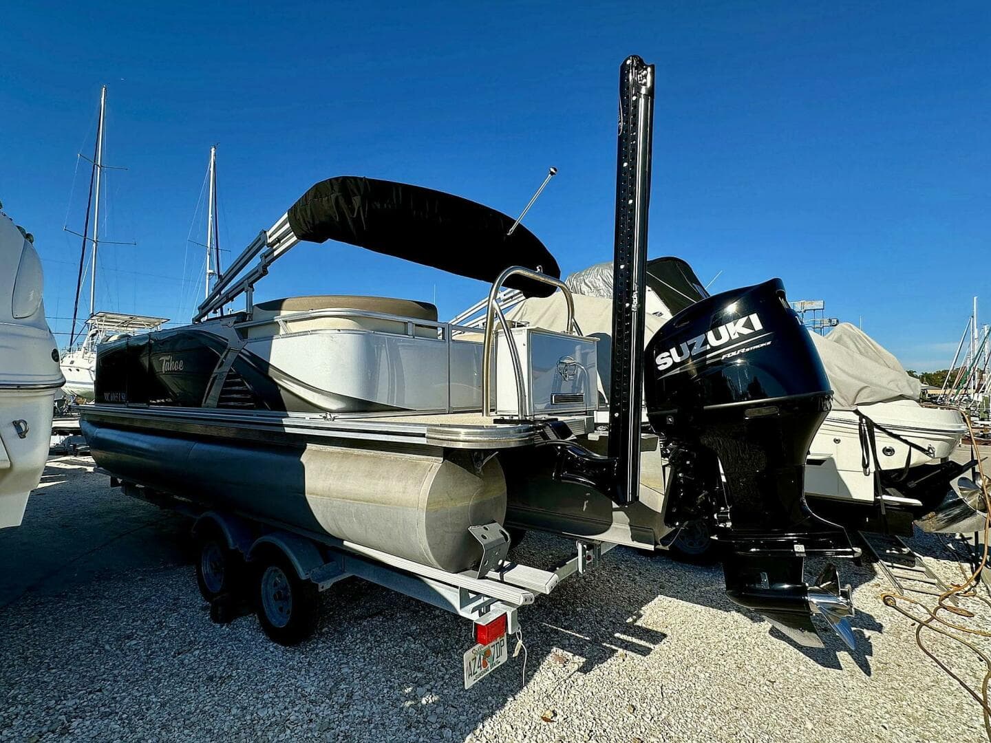 2022 Tahoe Ltz 2285 Ent Tritoon — photo 4