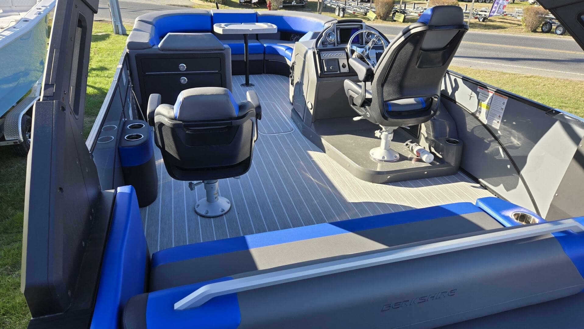 2023 Berkshire 25 Ul Sts 3.0 Plus — photo 9