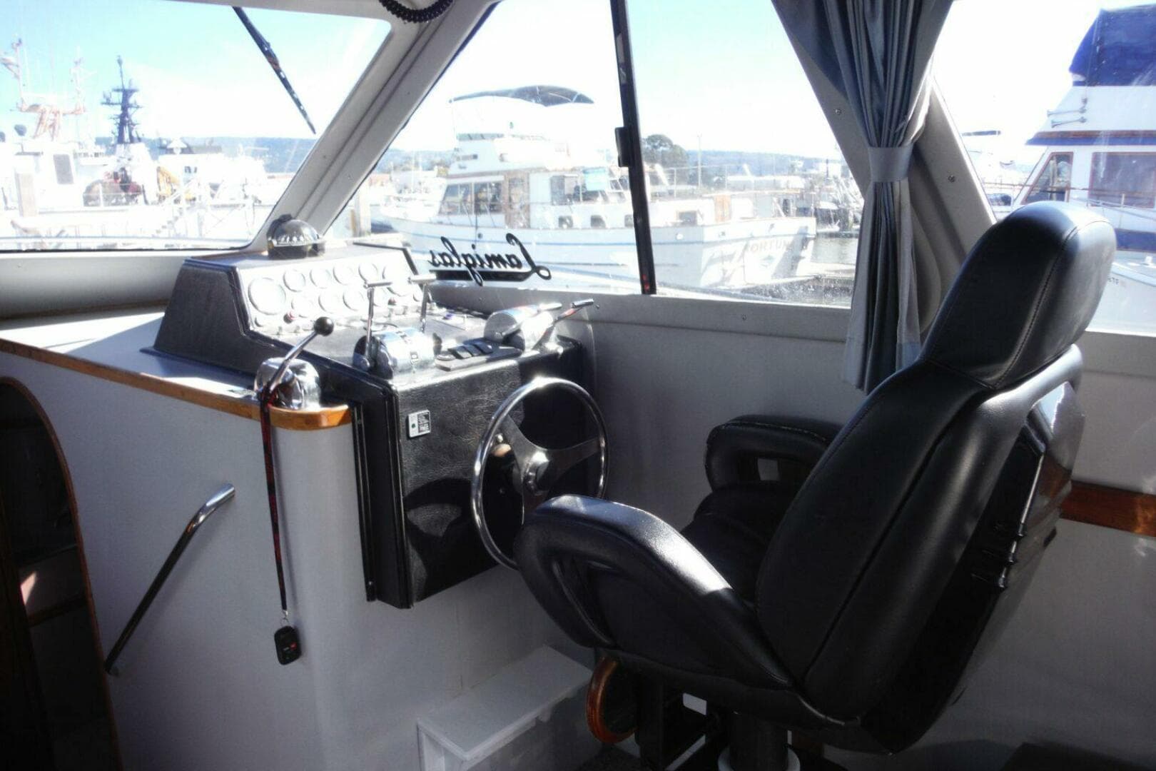 1990 Mediterranean 38 Sport Fish — photo 8