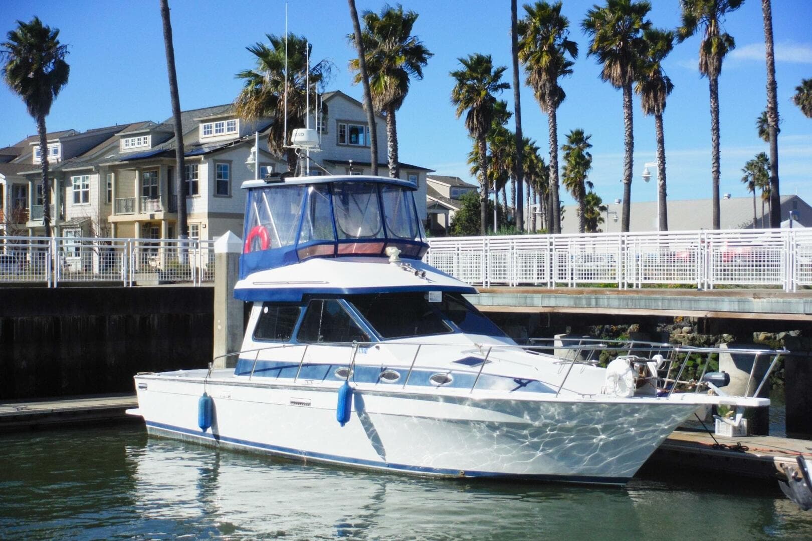1990 Mediterranean 38 Sport Fish — photo 1