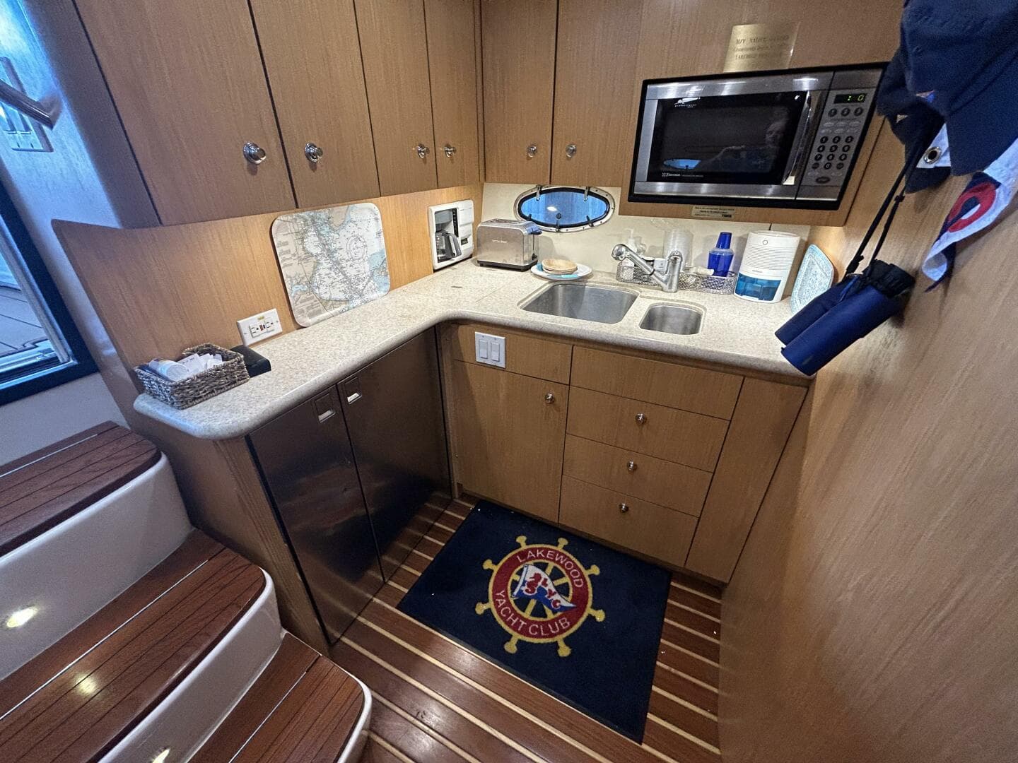 2002 Tiara Yachts 3800 Open — photo 6