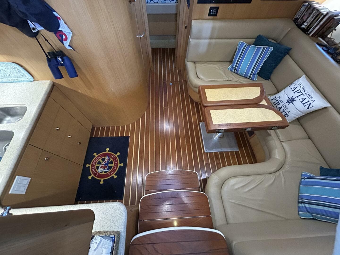 2002 Tiara Yachts 3800 Open — photo 4