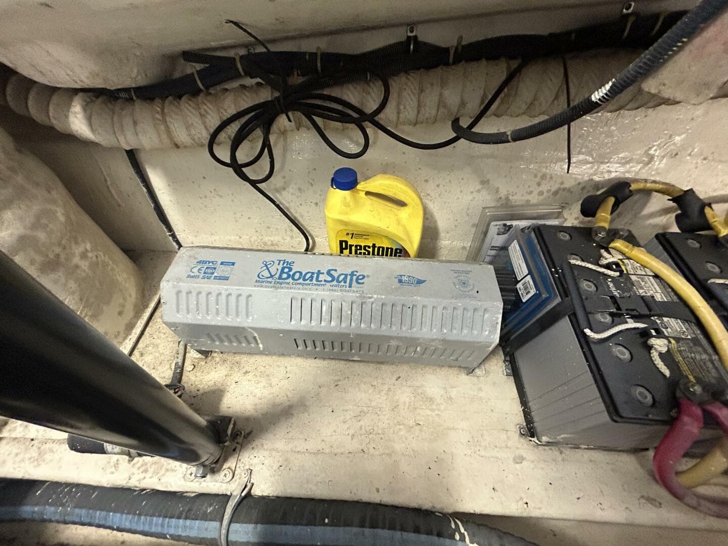 2002 Tiara Yachts 3800 Open — photo 55