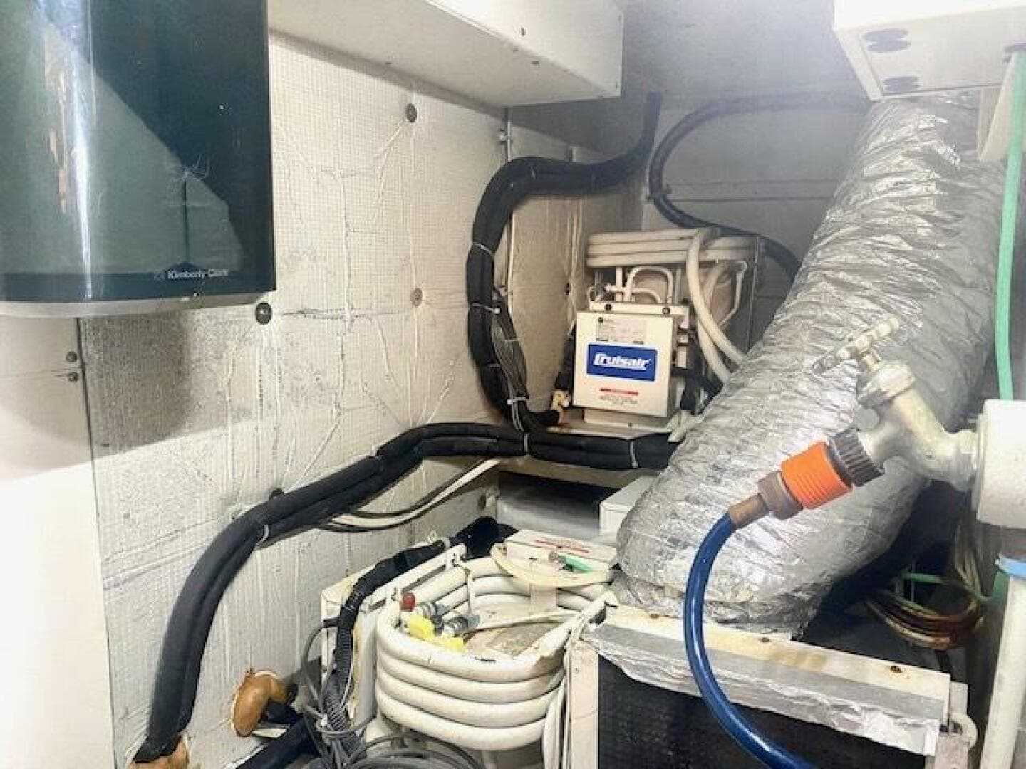 2000 Custom Carolina 56 East Bay — photo 75