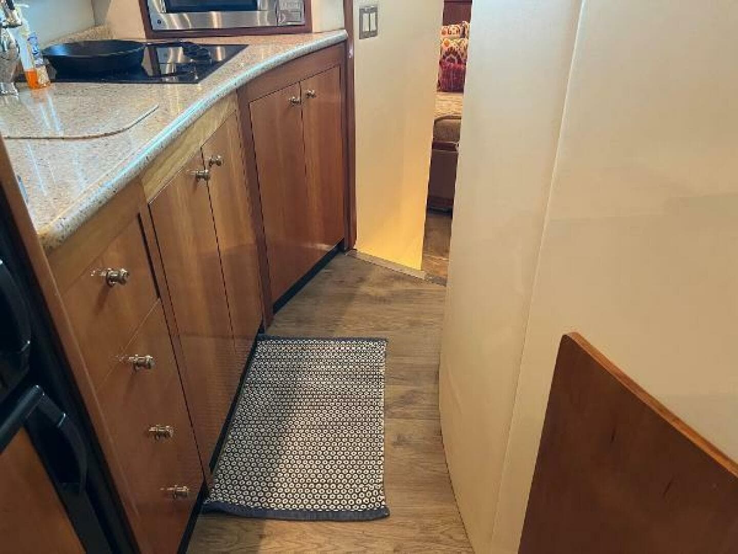 2001 Carver 450 Voyager Pilothouse — photo 66