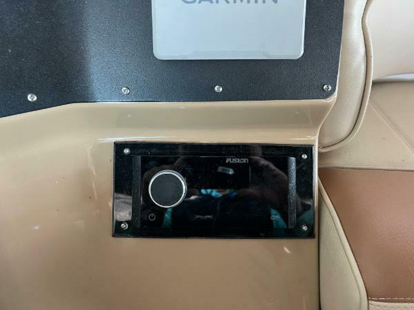 2001 Carver 450 Voyager Pilothouse — photo 22