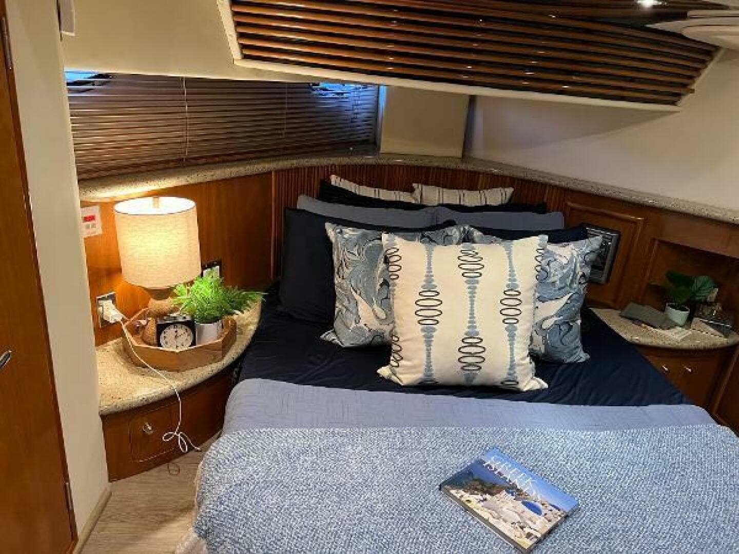 2001 Carver 450 Voyager Pilothouse — photo 60