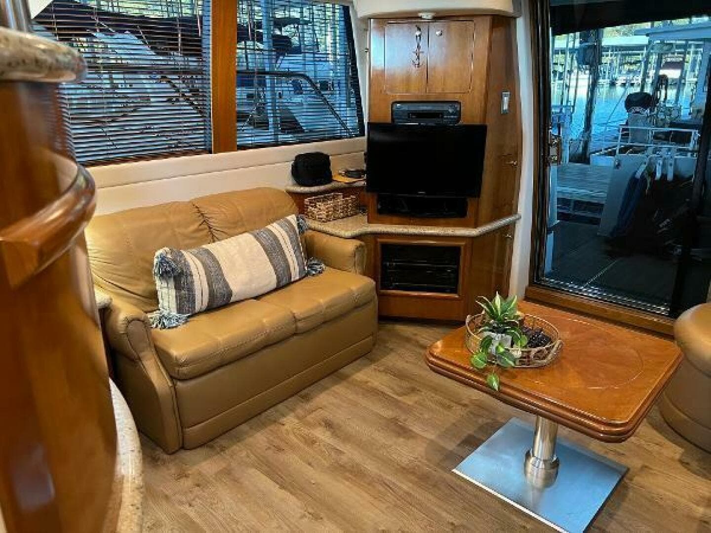 2001 Carver 450 Voyager Pilothouse — photo 69