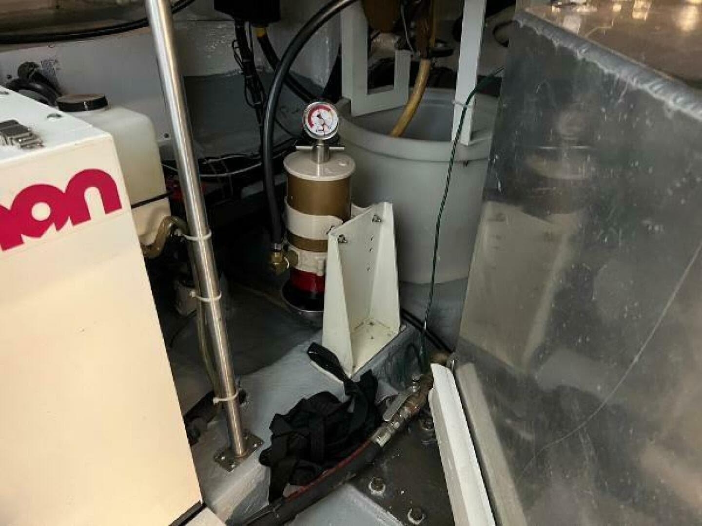 2001 Carver 450 Voyager Pilothouse — photo 43