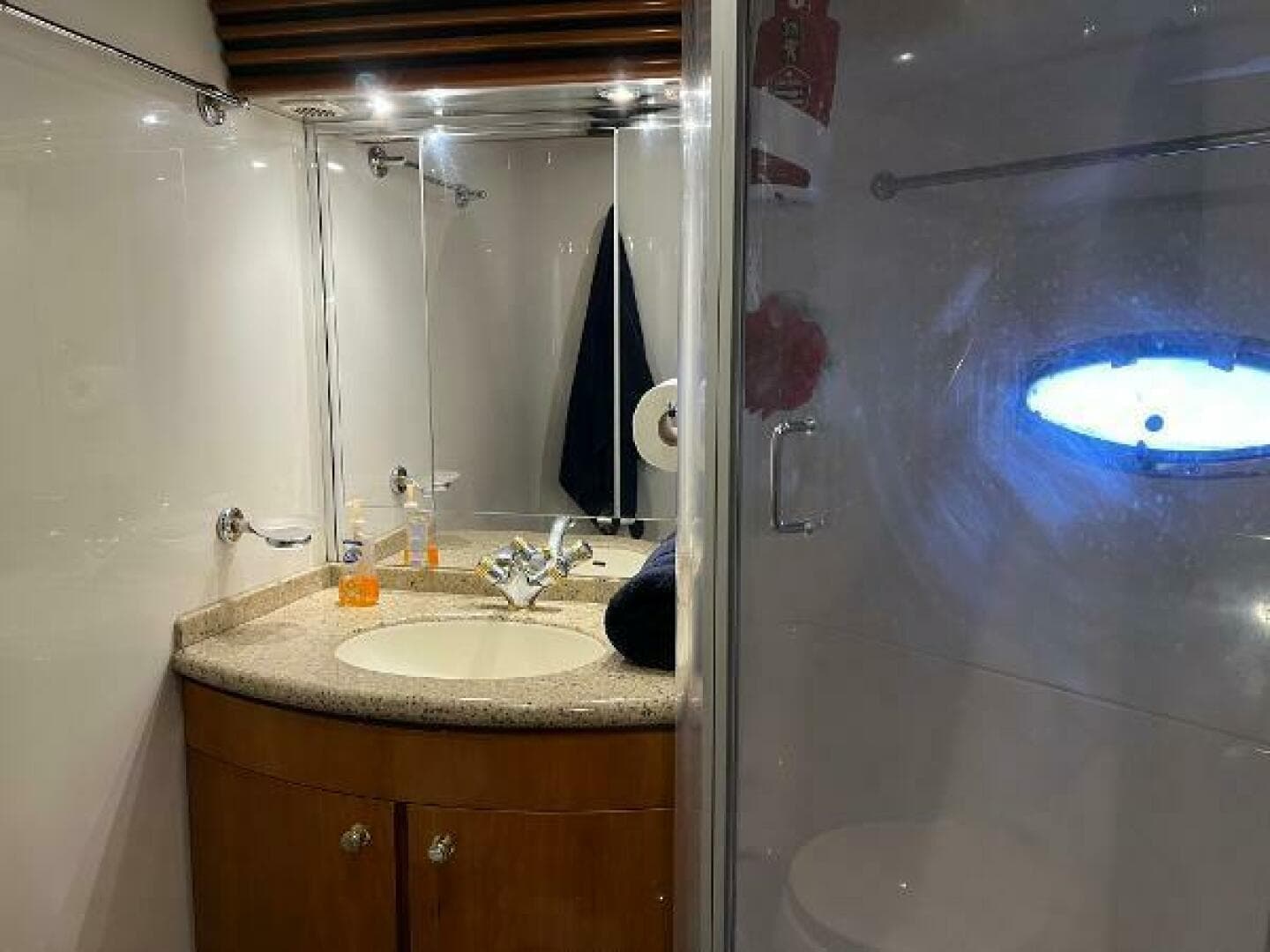 2001 Carver 450 Voyager Pilothouse — photo 56