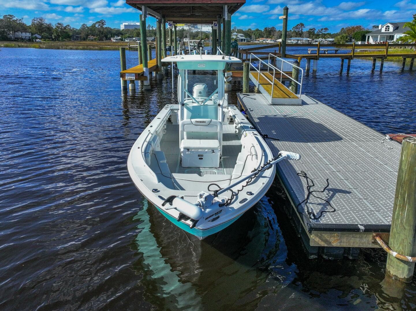 2024 Everglades 243 CC — photo 8