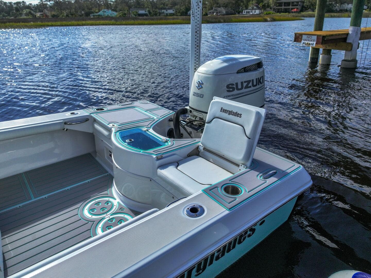 2024 Everglades 243 CC — photo 15