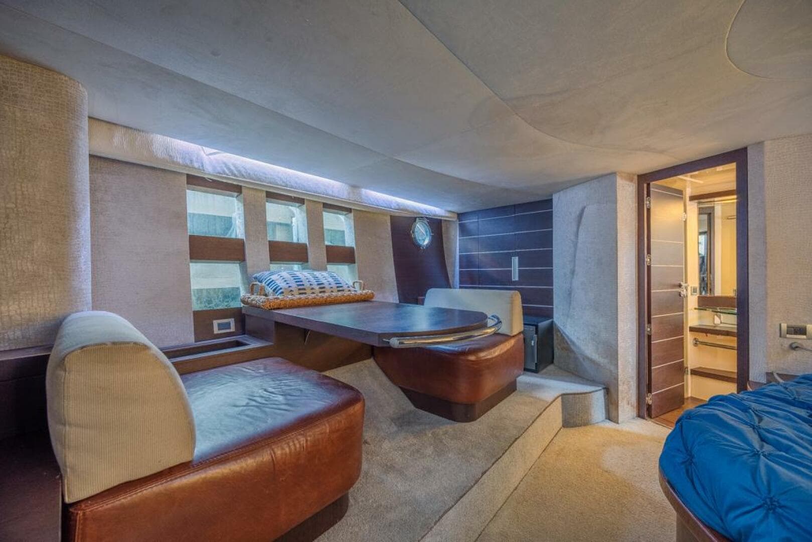 2009 Azimut 68S — photo 27