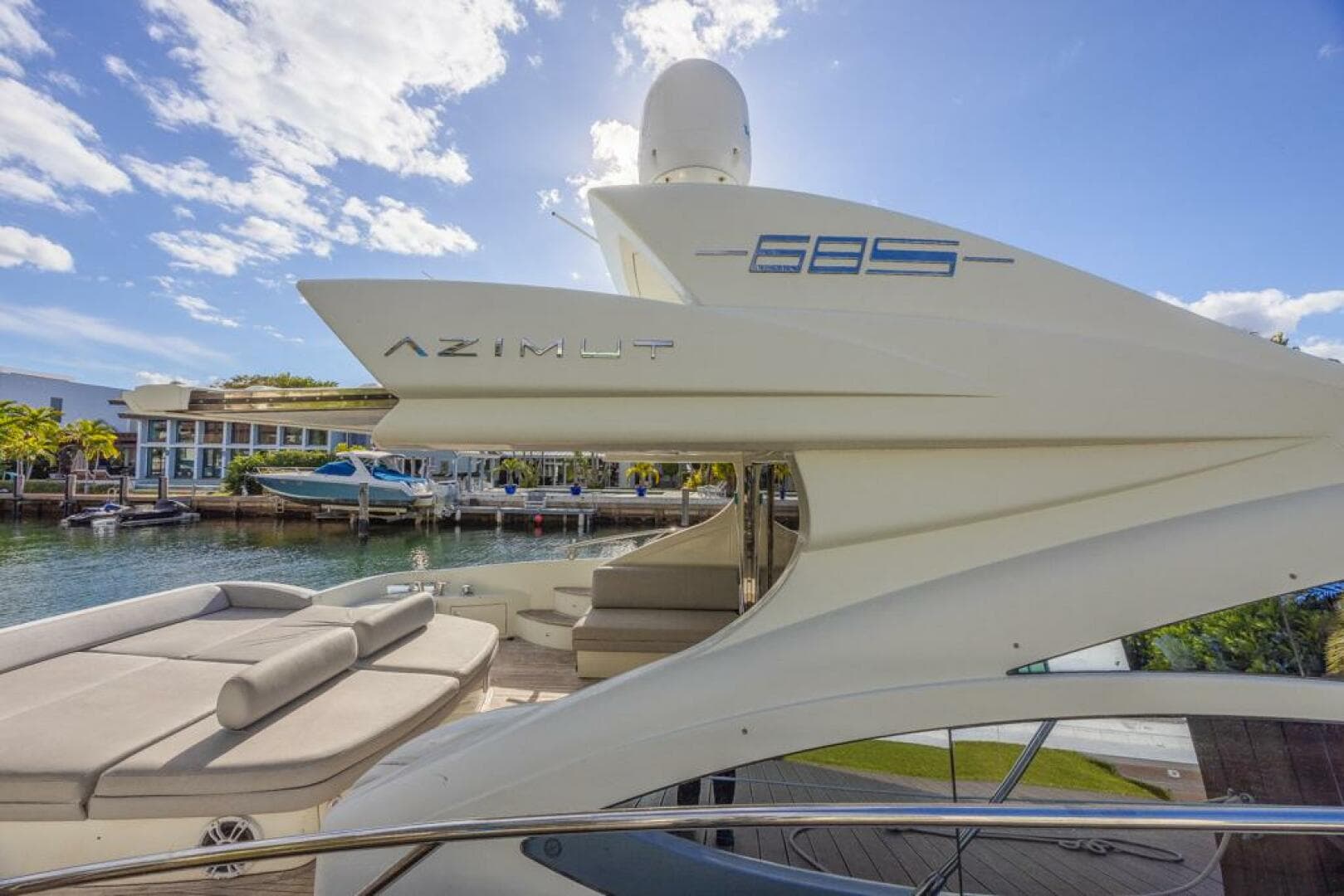 2009 Azimut 68S — photo 3