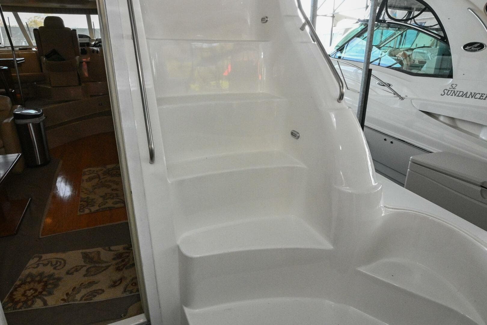 2002 Cruisers Yachts 5000 Sedan Sport — photo 91