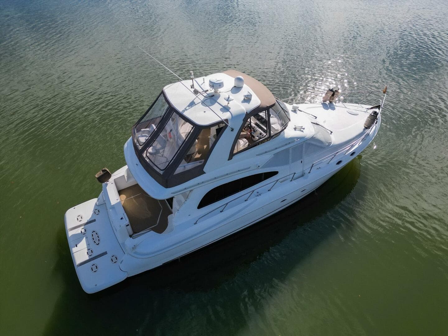 2002 Cruisers Yachts 5000 Sedan Sport — photo 11