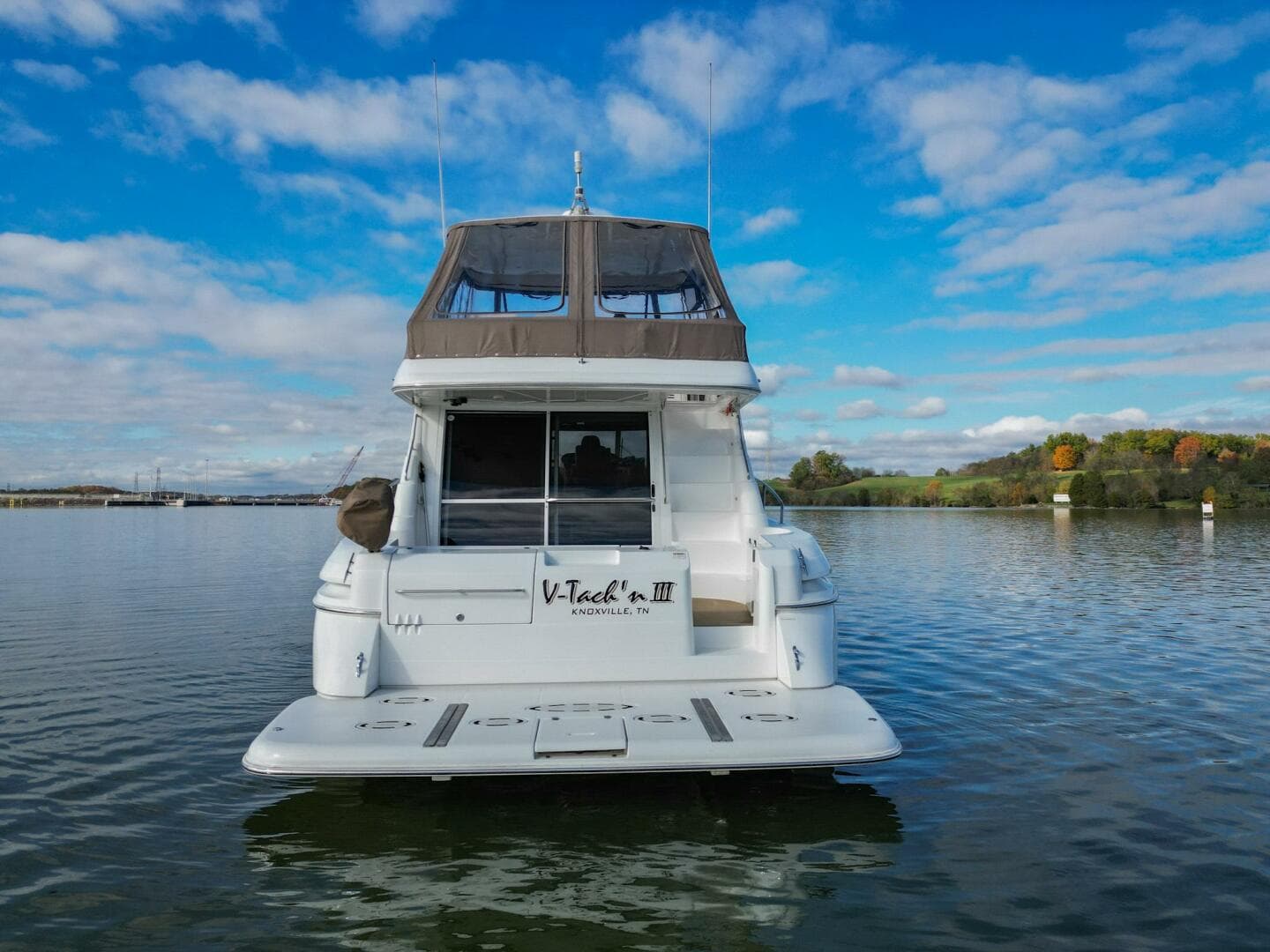 2002 Cruisers Yachts 5000 Sedan Sport — photo 4