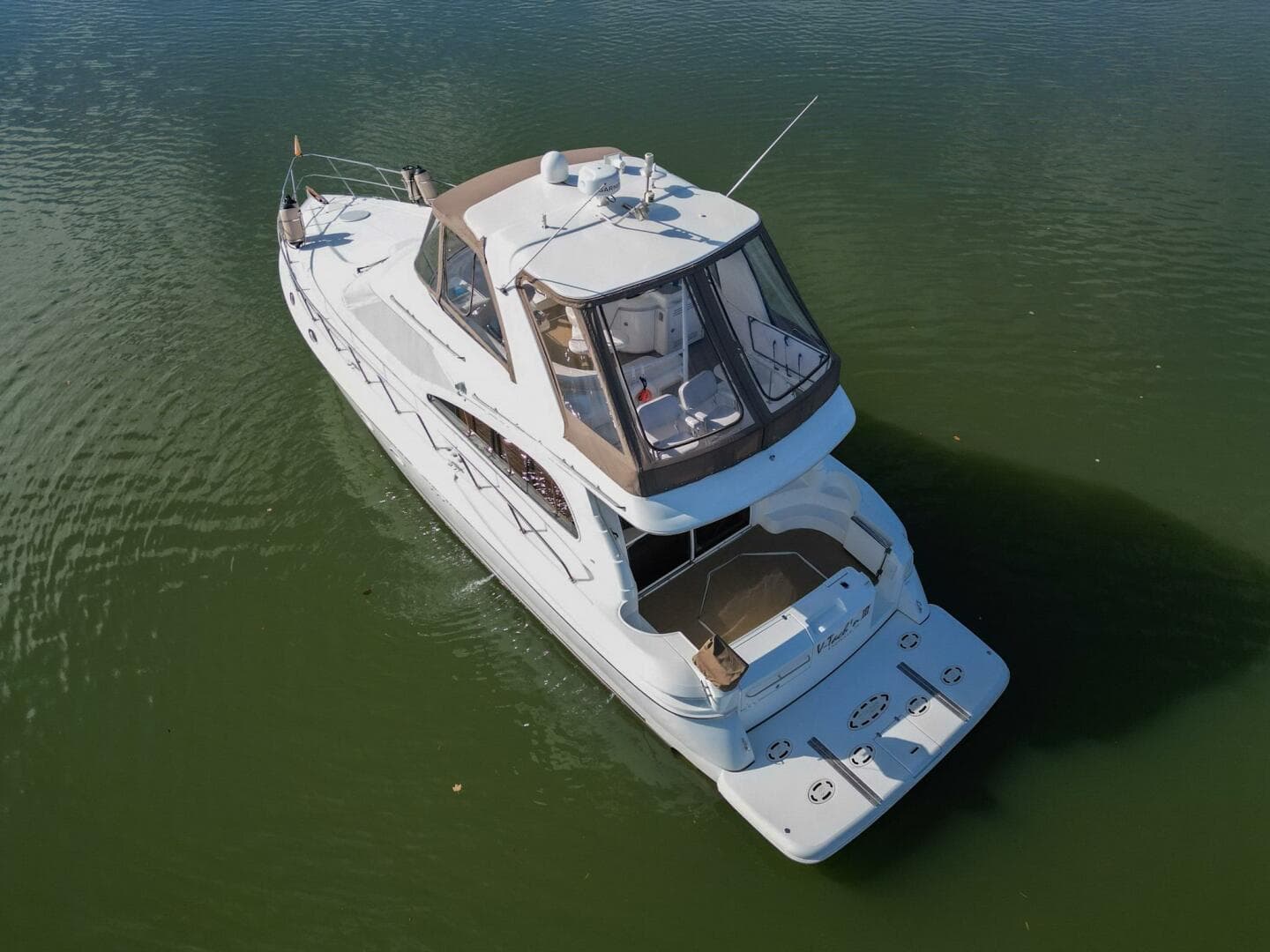 2002 Cruisers Yachts 5000 Sedan Sport — photo 10