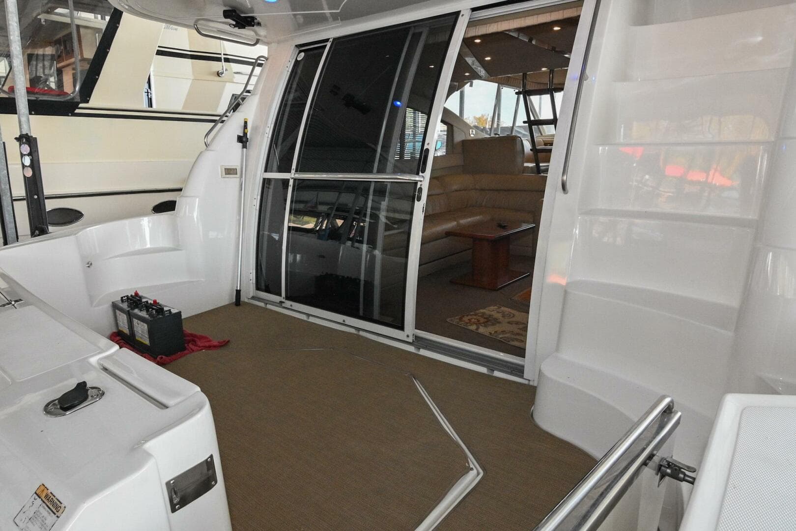 2002 Cruisers Yachts 5000 Sedan Sport — photo 18