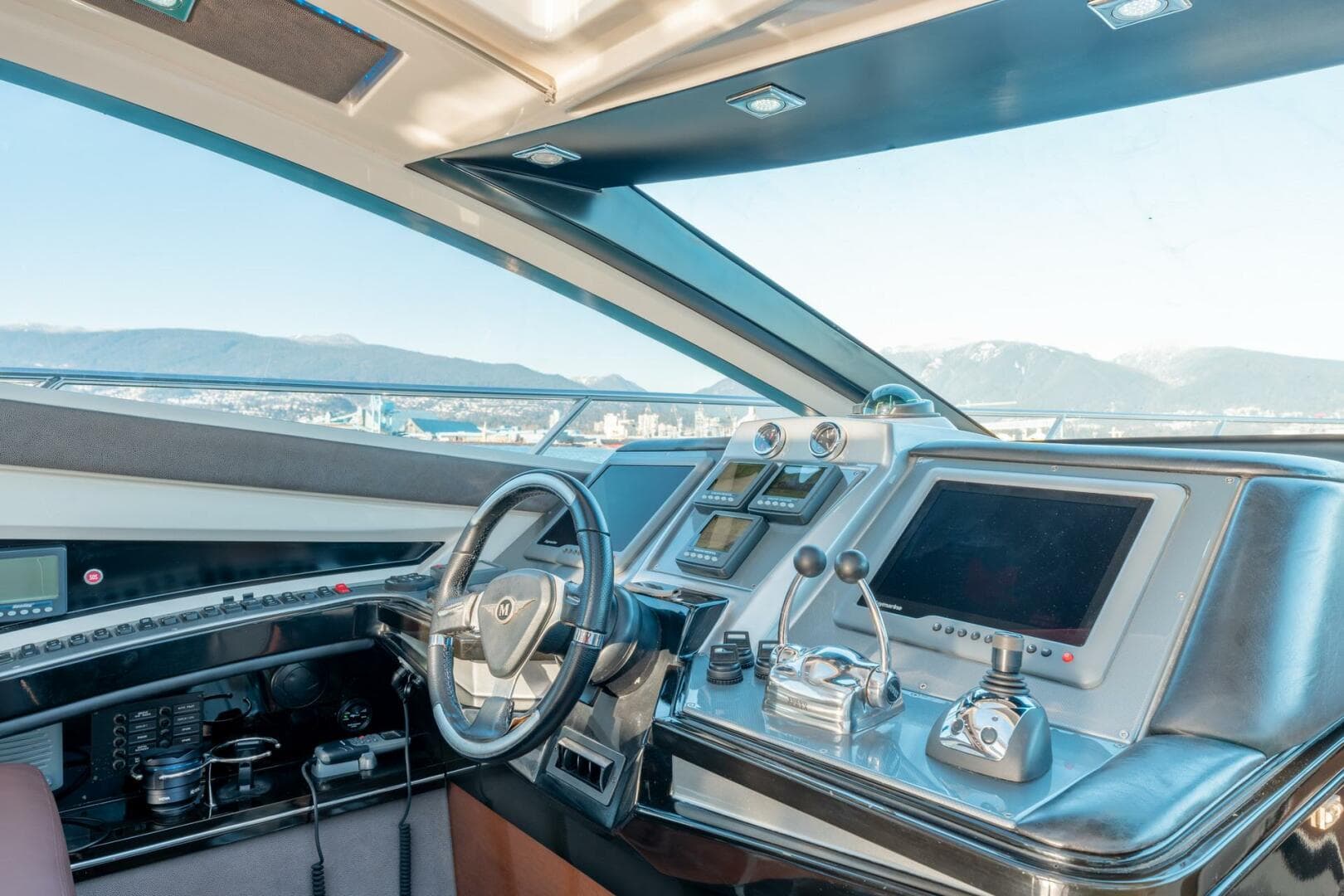 2009 Marquis — photo 39