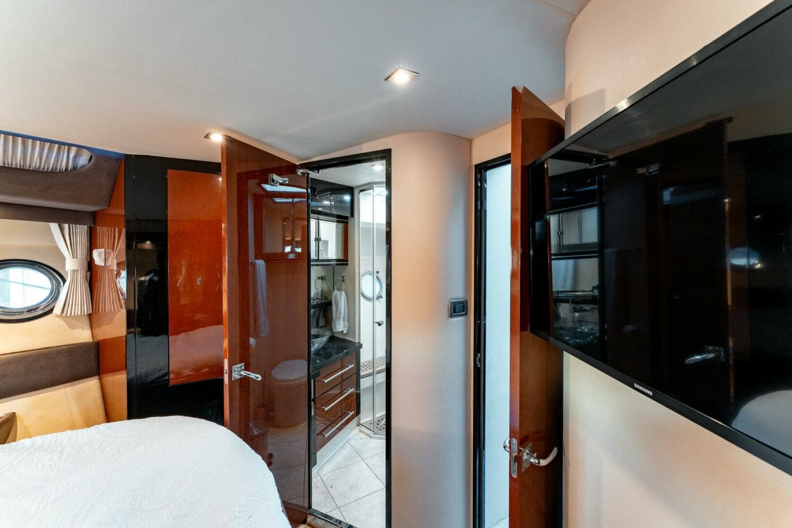 2009 Marquis — photo 78