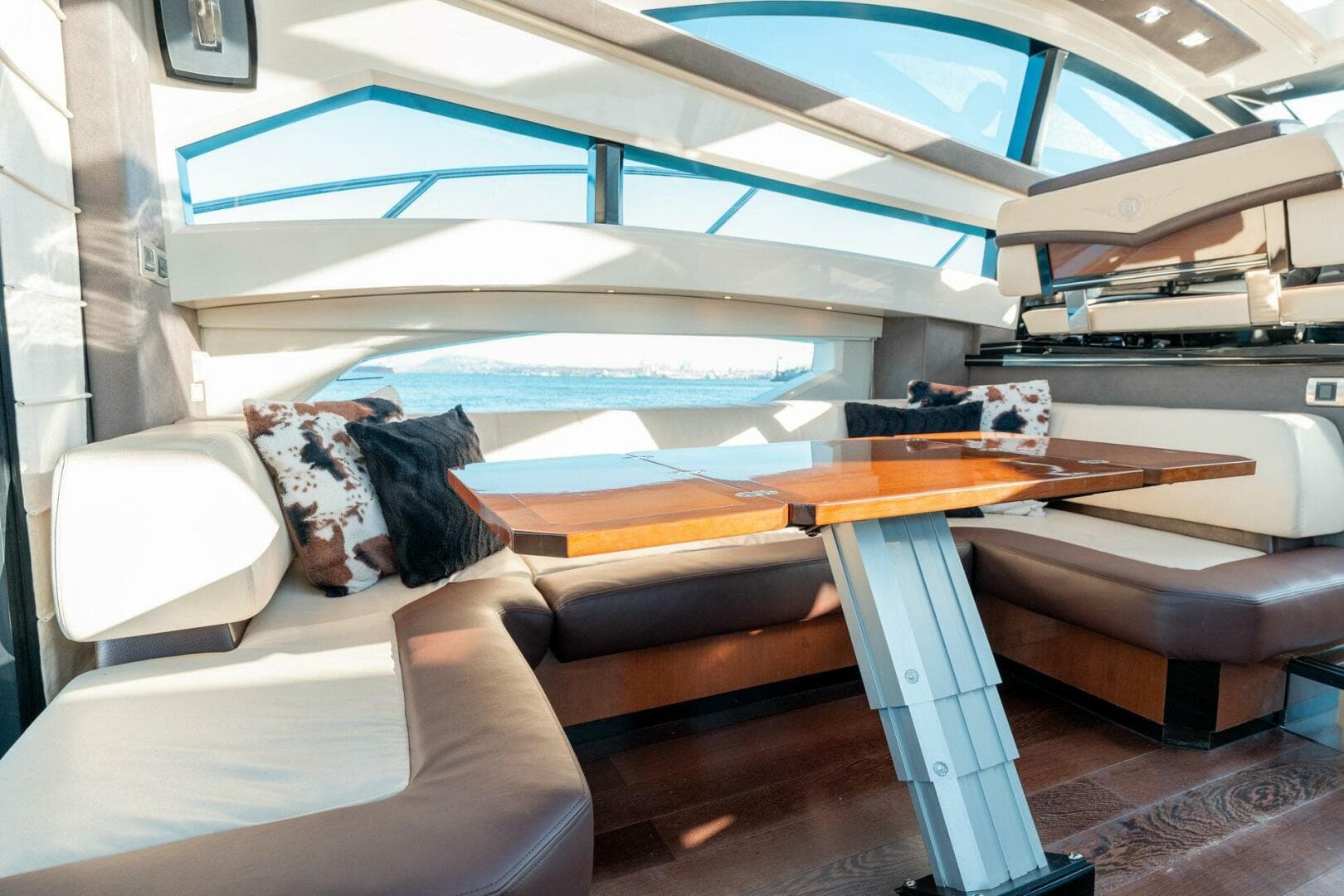 2009 Marquis — photo 48