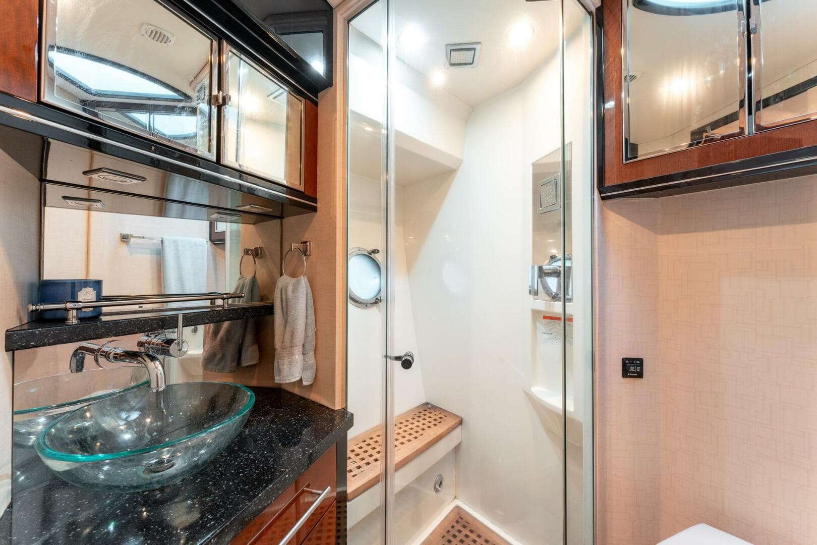 2009 Marquis — photo 79