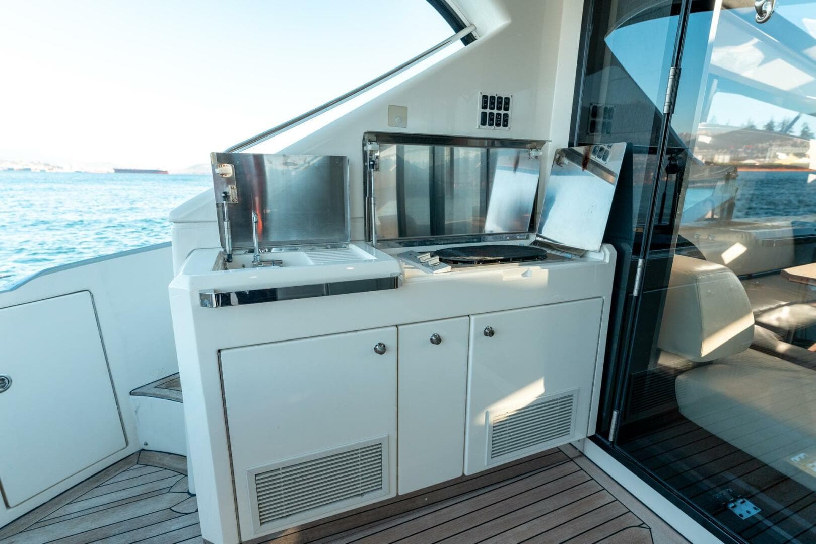 2009 Marquis — photo 52