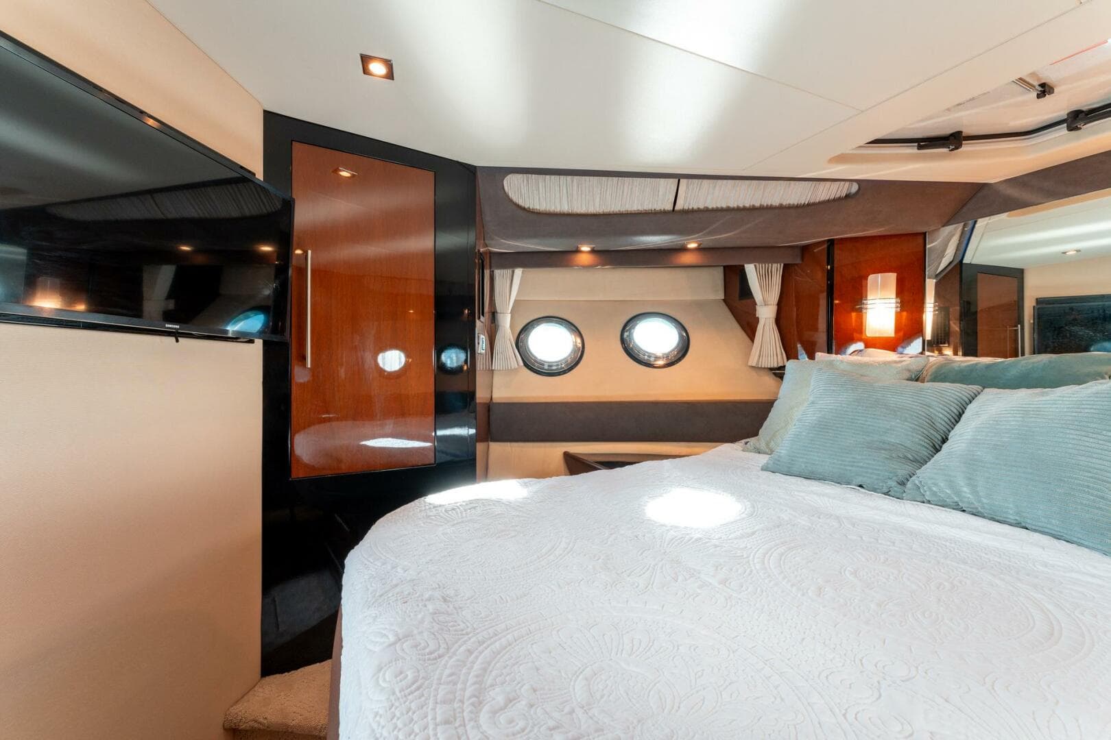 2009 Marquis — photo 28