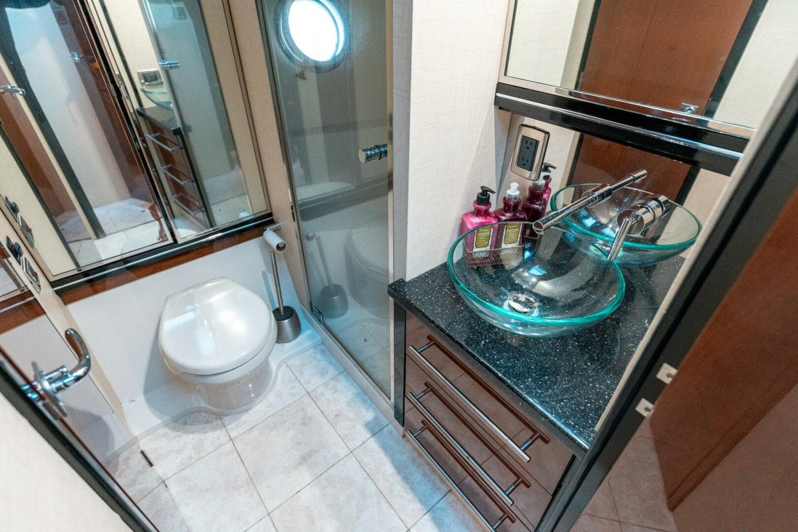 2009 Marquis — photo 89