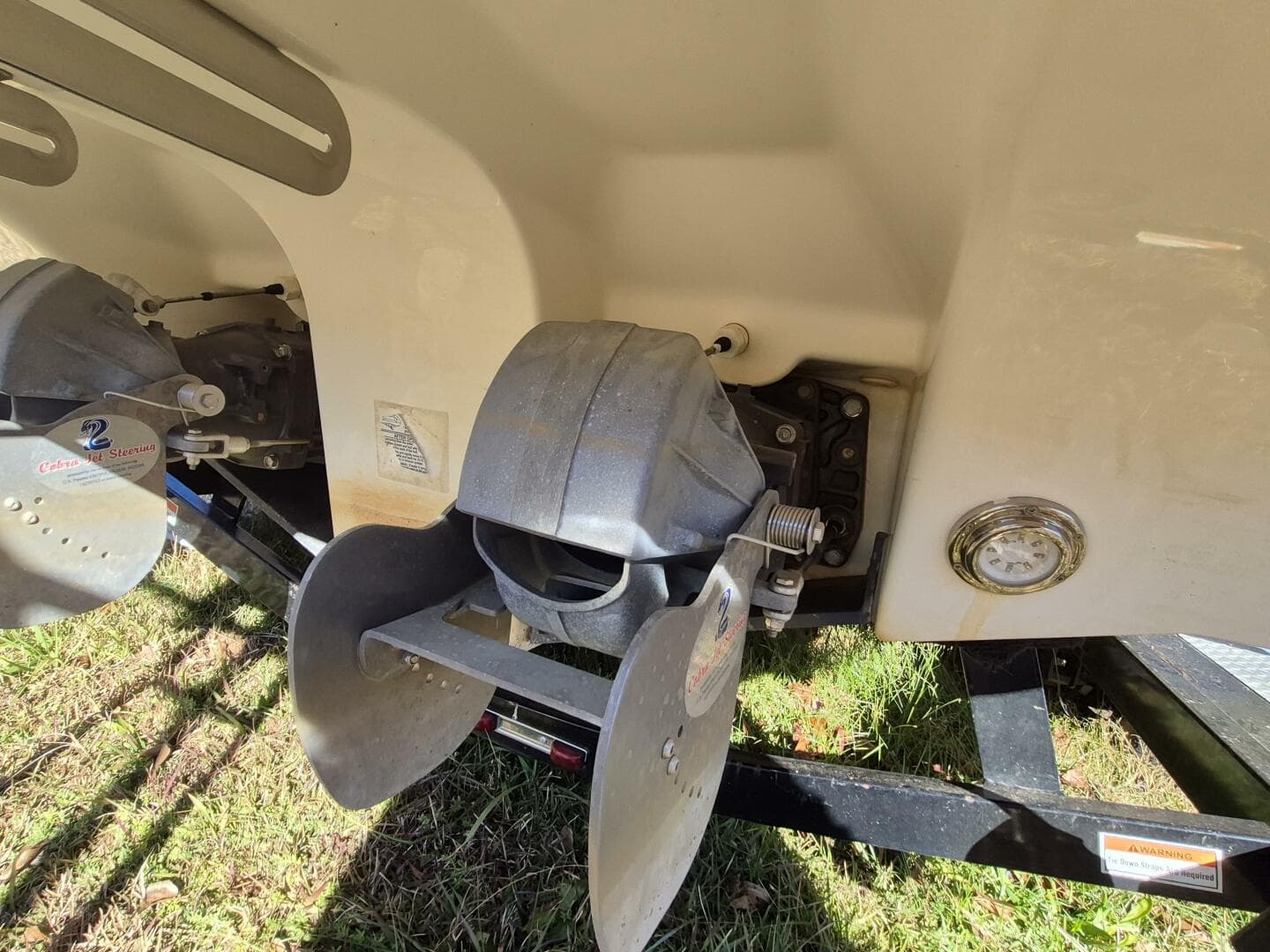 2011 Yamaha Boats 242 Limited S — photo 17