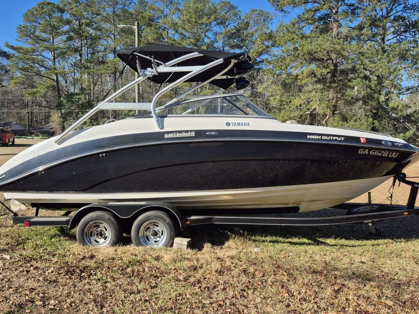 2011 Yamaha Boats 242 Limited S — photo 2