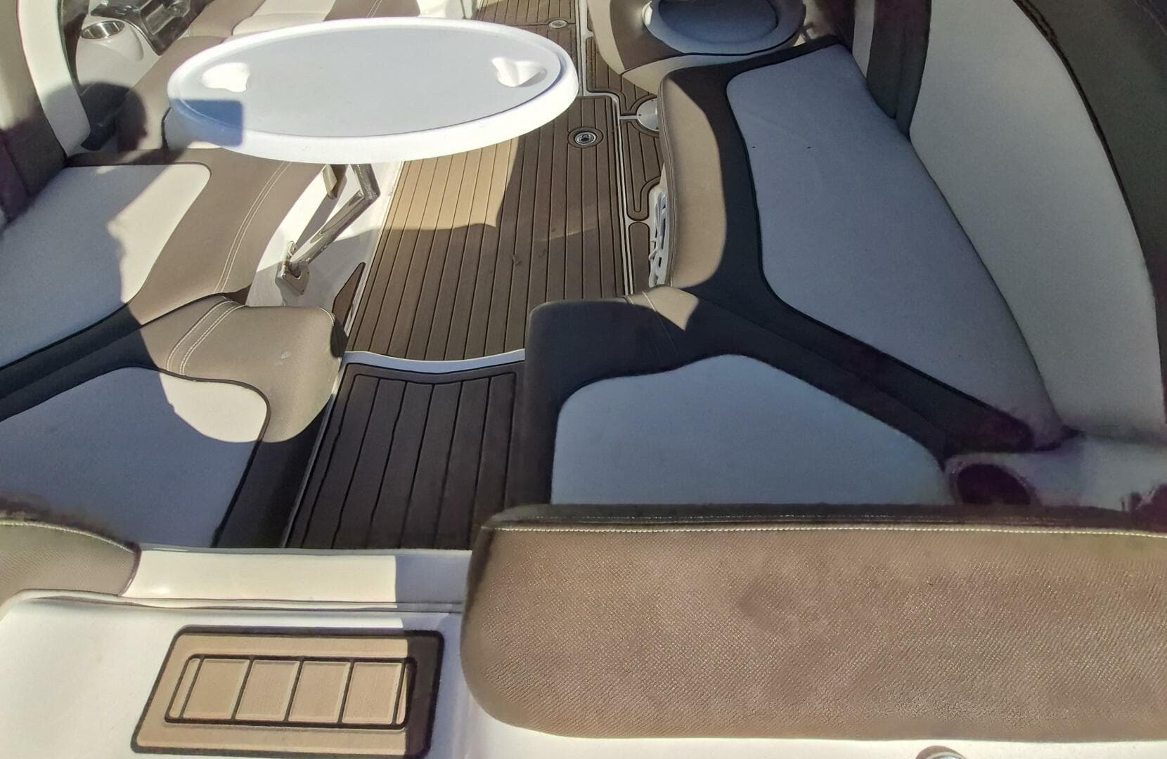 2011 Yamaha Boats 242 Limited S — photo 10