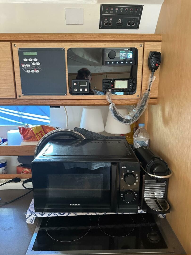 2013 Bavaria Sport 35 — photo 16