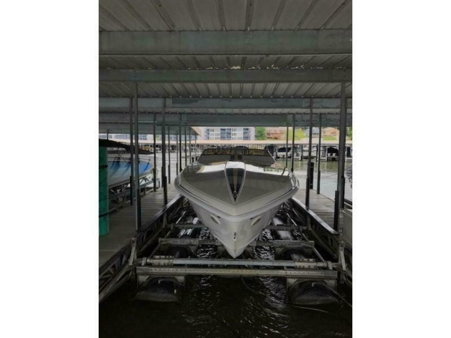 2002 Profile 33V — photo 11